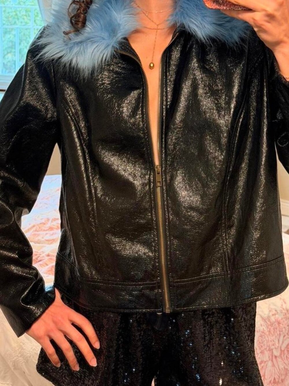 Blue who what wear pleather shiny jacket with removable blue fur collar trim